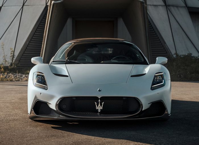 Mesin Maserati MC20 disuntik vitamin hingga tembus 701 dk dan torsi 818 Nm