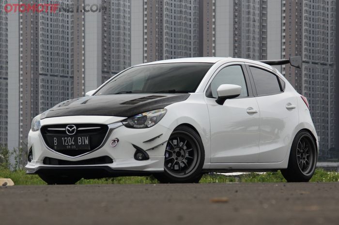 Modifikasi Mazda2 Hatchback 2015