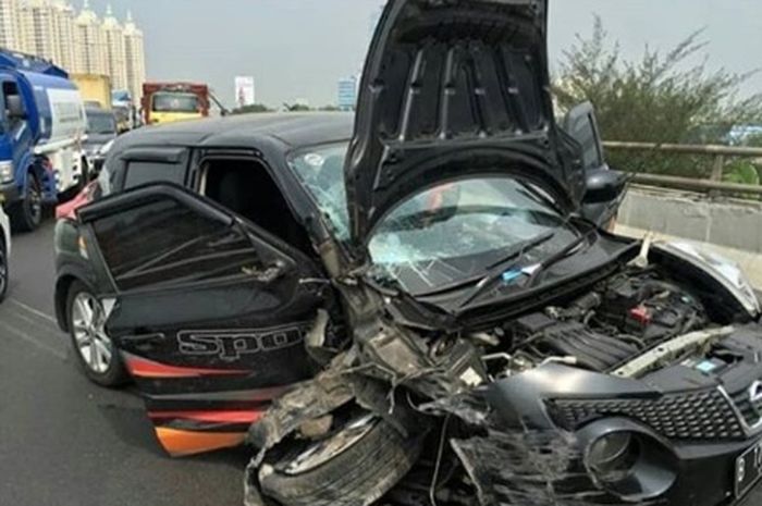 Kecelakaan Nissan Juke artis Anisa Bahar