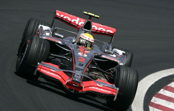 Lewis Hamilton saat tampil di GP Brazil 2007 bersama tim Mclaren