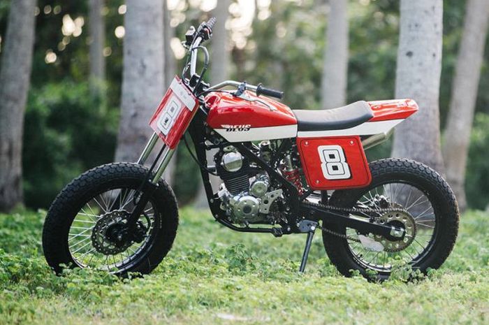 Kawasaki KLX150 custom flat tracker dari Deus Ex Machina Bali