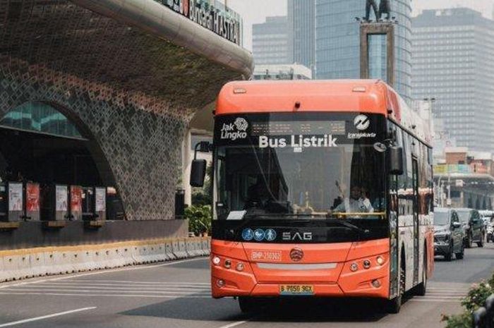 Ilustrasi. Bus listrik SAG (Golden Dragon) yang dipakai Transjakarta.
