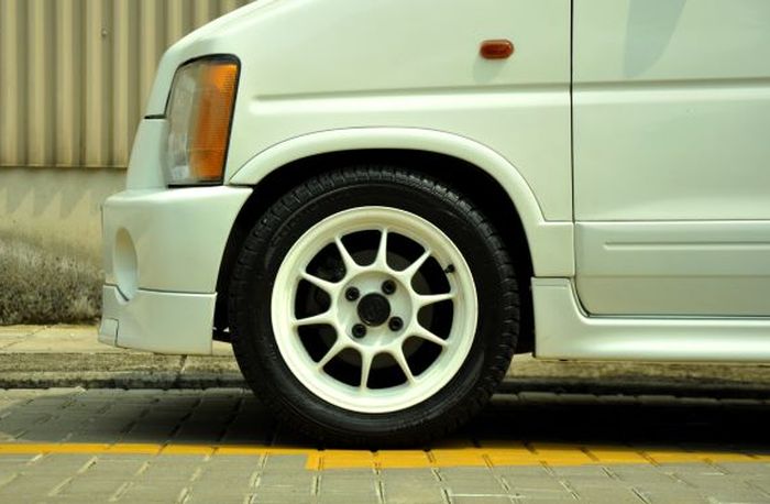 Pelek Enkei ES Tarmac 14 inci yang langka