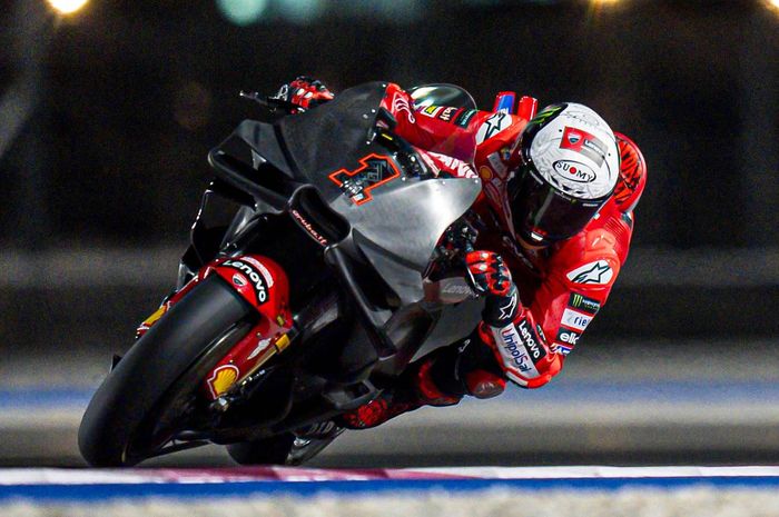 Pecco Bagnaia menjadi pembalap terkencang pada hari pertama tes MotoGP Qatar 2024