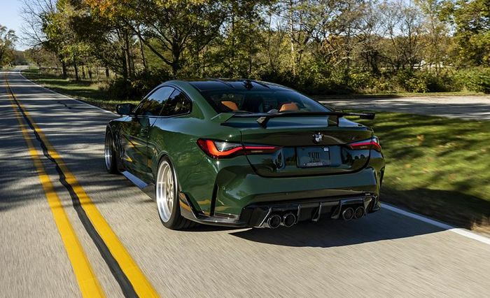 Tampilan belakang modifikasi BMW M4 garapan iND Distribution