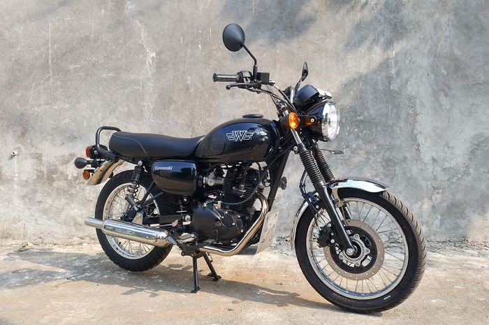 Dress up Kawasaki W175L biar semakin terlihat retro