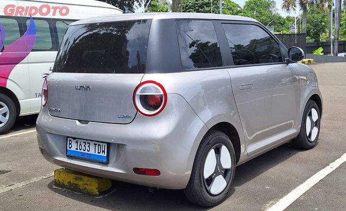 Desain stoplamp belakang Changan Lumin juga menganut moon eyes rear lamp 