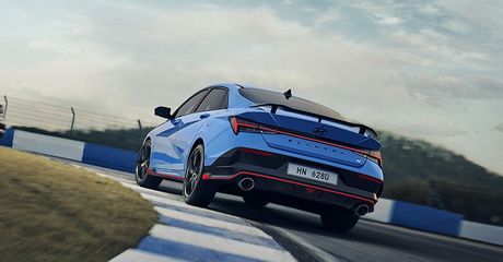Video Hyundai Elantra N, Sportscar Kencang yang Enak Buat Harian