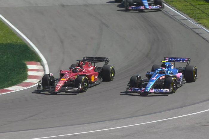Charles Leclerc melewati Esteban Ocon di lap 62 balap F1 Kanada 2022