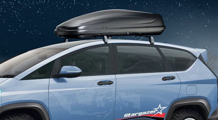 Aplikasi roof box melengkapi gaya touring yang diusung Hyundai Stargazer