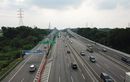 Jangan Direm Dadakan, Lakukan Ini Saat Hantam Lubang di Jalan Tol