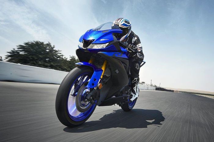 Kaki-kaki Yamaha YZF-R125 2019 mirip dengan versi sebelumnya