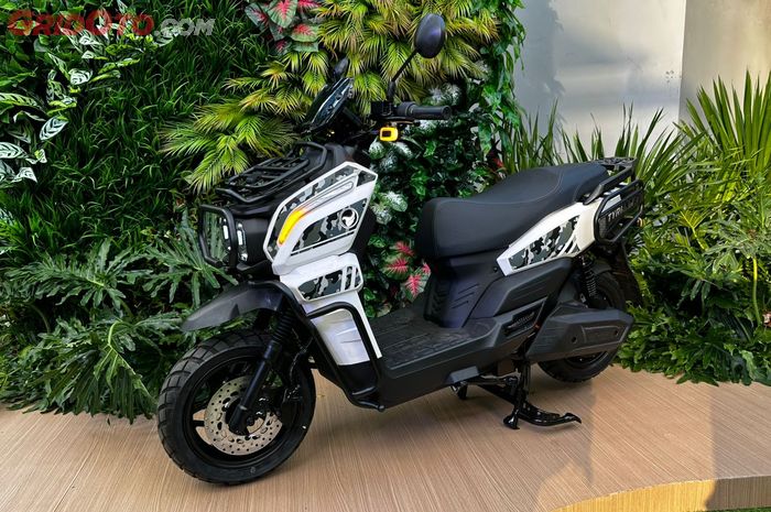 Indomobil eMotor Tyranno punya fitur yang ditemui di mobil mewah