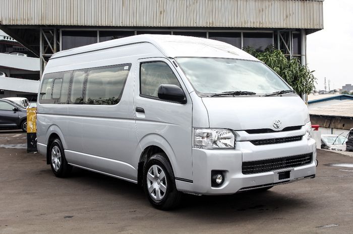 Mobil bekas Toyota HiAce harganya mulai Rp 300 jutaan cocok untuk campervan