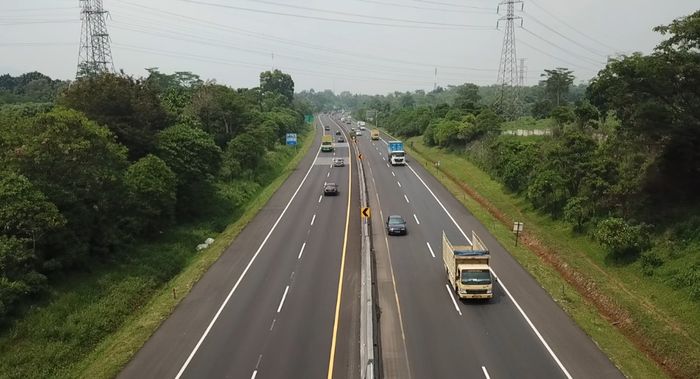 Jalan tol Cipularang 