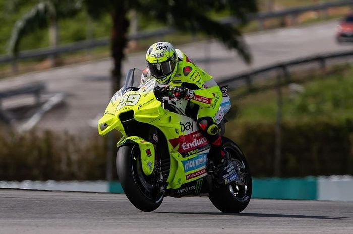 Andrea Iannone lebih kencang dibanding Alvaro Bautista di Sepang
