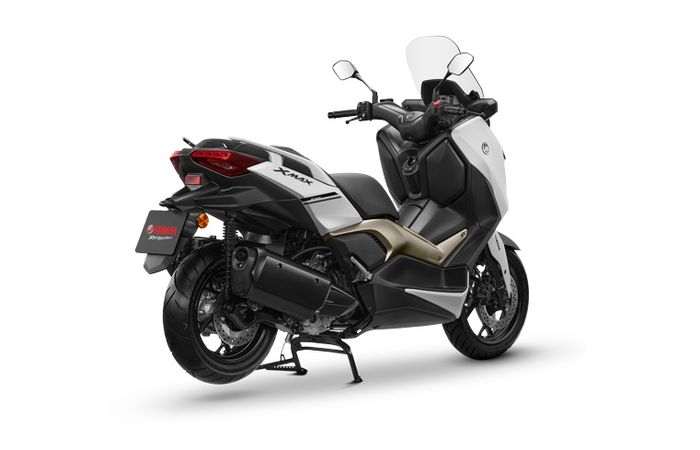 Pilihan warna Grey Ice Fluo hanya ada di pasar Thailand