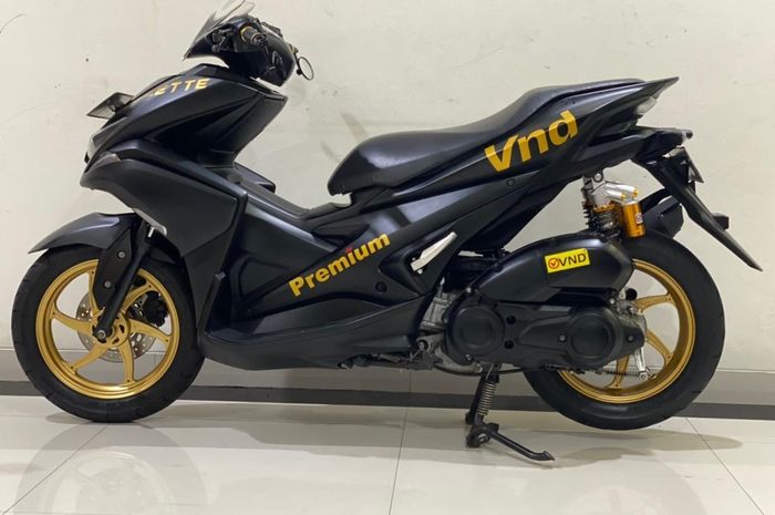Yamaha Aerox 155 pakai pelek racing VND Six Star