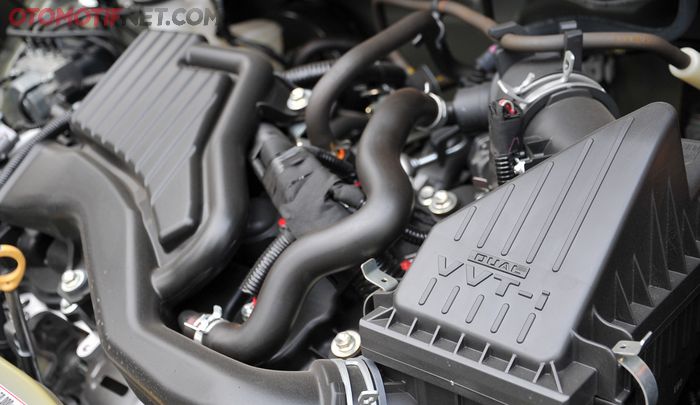 Astra Toyota Agya TRD S A/T 2017  Mengusung mesin 3 NR-FE, 4 silinder segaris, 16 valve, DOHC, 1.200 cc yang sama dengan Calya