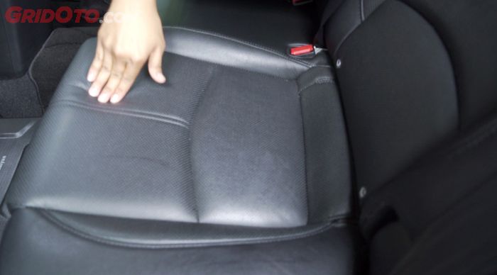 Jok Mazda3 empuk dengan lapisan kulit Nappa