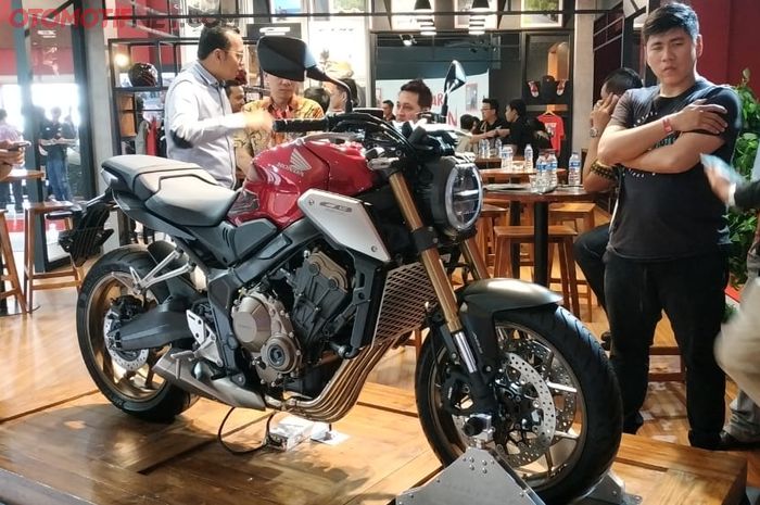 Honda CB650R Sold Out!