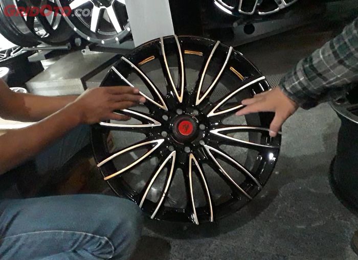 Pelek Lenso Samurai bisa masuk ke Toyota Avanza Terbaru