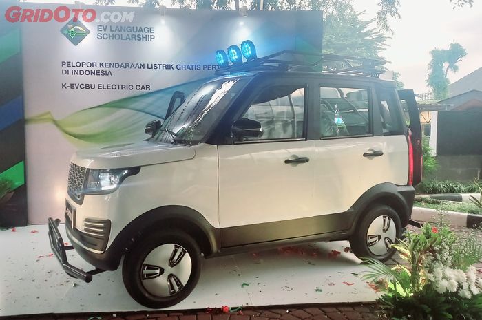 Mobil listrik dari EVCBU