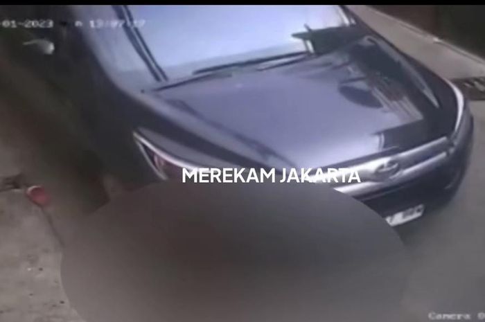 Bocah 10 tahun terlindas Toyota Kijang Innova di Jakarta Barat.