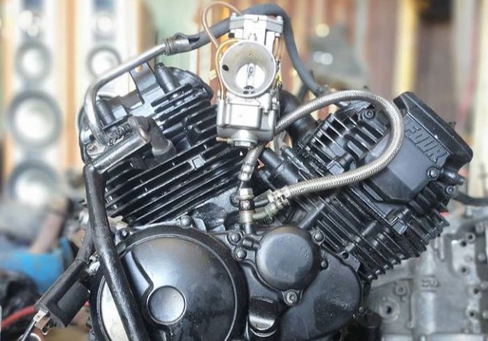 Mesin Yamaha Scorpio dua silinder V-Twin garapan DYK Engine