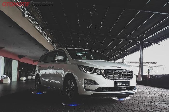 Kia Grand Sedona yang baru diluncurkan