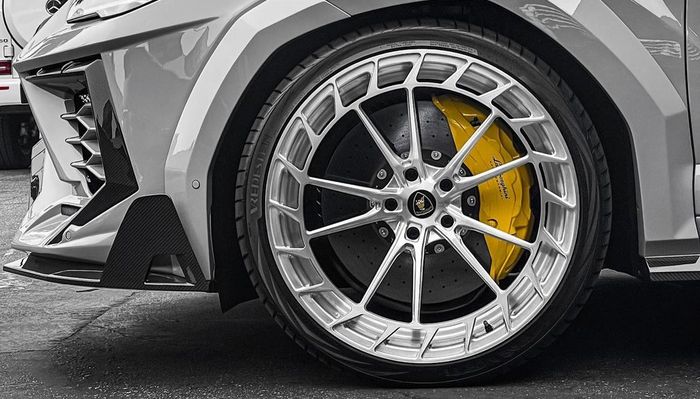 Pelek khusus yang dipakai modifikasi Lamborghini Urus ala Kim Kardashian