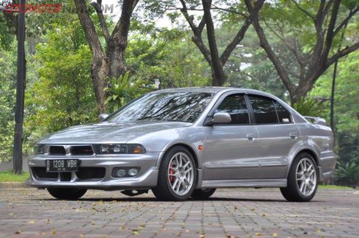 Mitsubishi Galant V6 milik Andrian, kini berubah tampang ala VR4 JDM