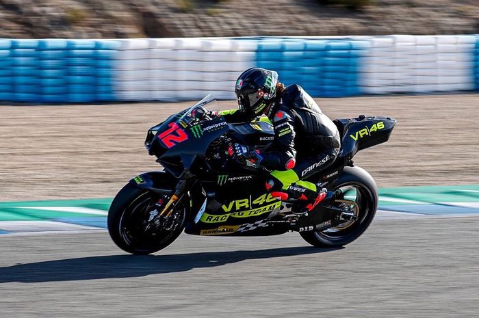 Debut Marco Bezzecchi sebagai pembalap VR46 Racing Team menggunakan Ducati Desmosedici GP21 di tes Jerez. 