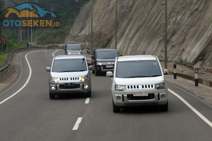 Spesifikasi dan kisaran harga Mitsubishi Delica tahun 2014 seken.