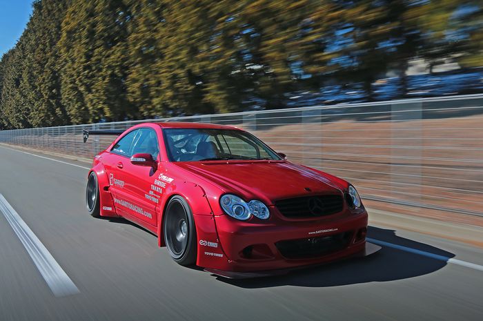 Mercedes Benz Clk W209 Bergaya Street Racing Pakai Sayap Superlebar Gridoto Com