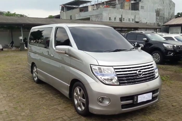 Ilustrasi Nissan Elgrand E51 bekas