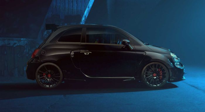 Fiat Abarth 595 pasang pelek model multi spoke ukuran 18 inci