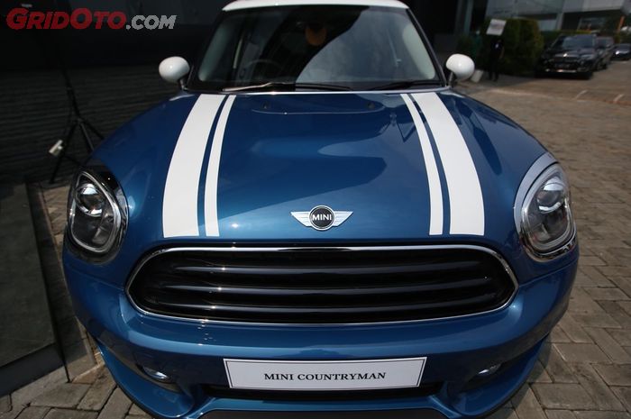 IIlustrasi mobil dengan cat yang mengkilap (Foto: MINI Countryman)