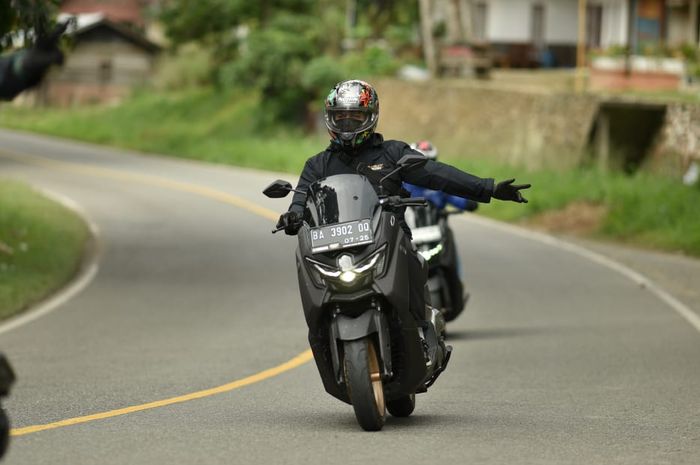 Tour Boemi Nusantara etape 6 Padang