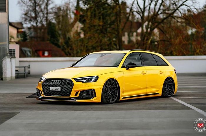 Modifikasi Audi RS4 Avant kece berkelir kuning dan kandas