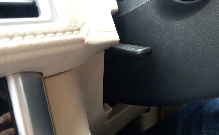 Tuas pengatur tilt dan telescopic