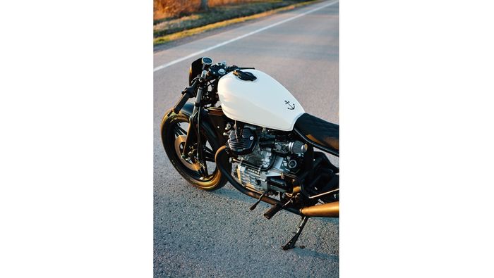 Honda CX500 custom brat cafe dari Sault Built Garage.