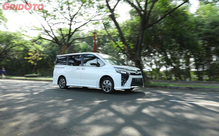 Akselerasi 0-100 km/jam dalam 12,5 detik