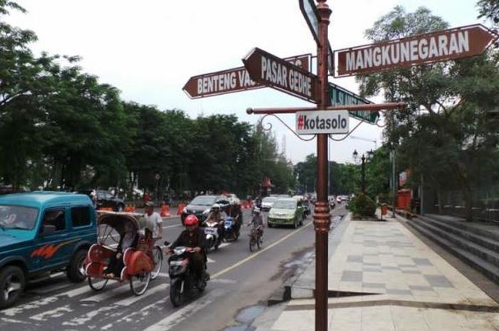 Lalu lintas Kota Solo.