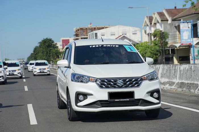 Jawaban konsumsi bensin Ertiga Hybrid, 1 liter bisa menempuh jarak ini