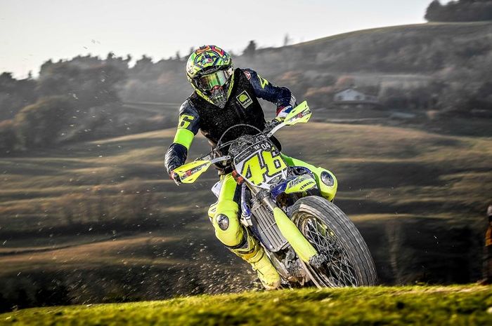 Aksi Valentino Rossi di La 100 Km Dei Campioni 2017, miniaturnya MotoGP tuh