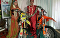 Anak Motor Banget, Resepsi Nikah Motornya Enggak Boleh Ketinggalan