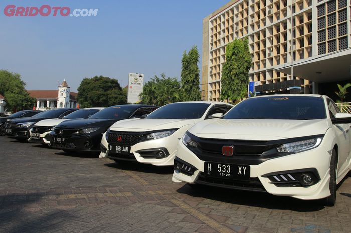 Honda Civic Turbo sedan dan hatchback berjajar dalam ulang tahun Civic Turbonesia yang ke-3