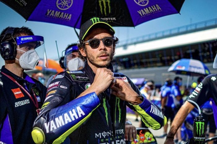 Valentino Rossi beri komentar tentang Marc Marquez tak lanjut balap di MotoGP Andalusia 2020