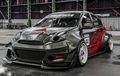Nissan March Tampil Liar Bergaya Time Attack, Bodi Full Serat Karbon